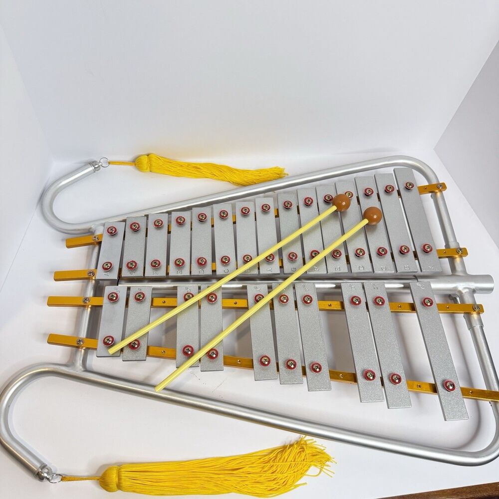 Marching Band 29 Notes Glockenspiel Percussion and 2 Mallets